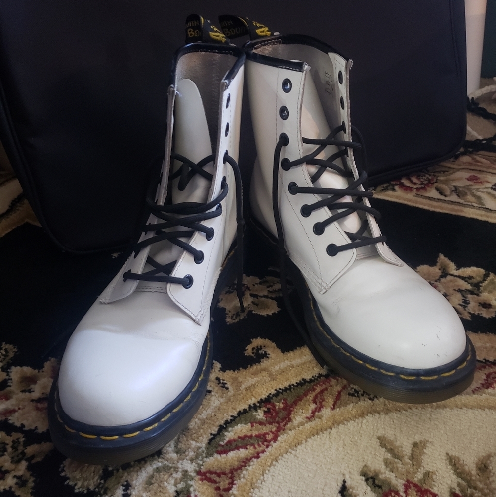White Dr.Martens